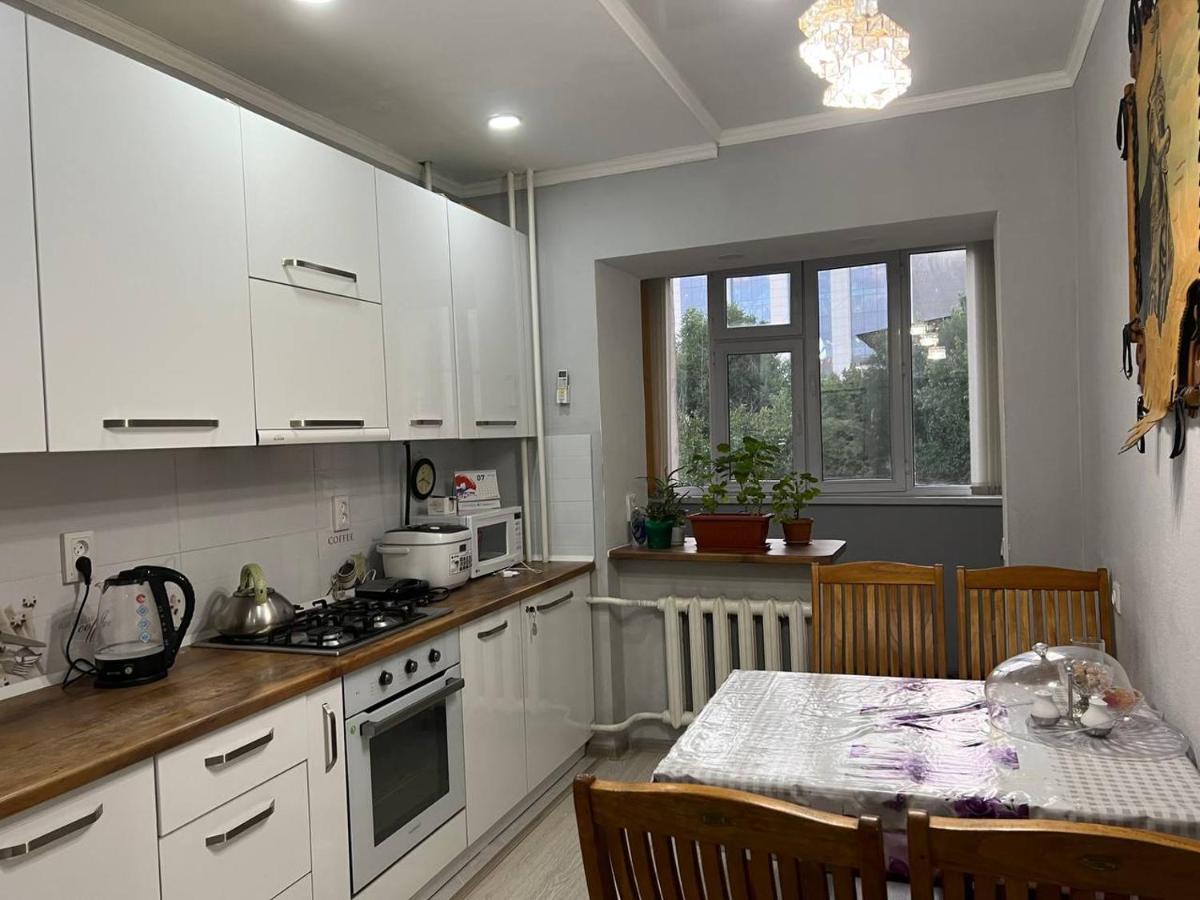 Downtown Homestay Bişkek Dış mekan fotoğraf